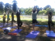 Clase de Yoga abierta y gratuita en Parque Centenario